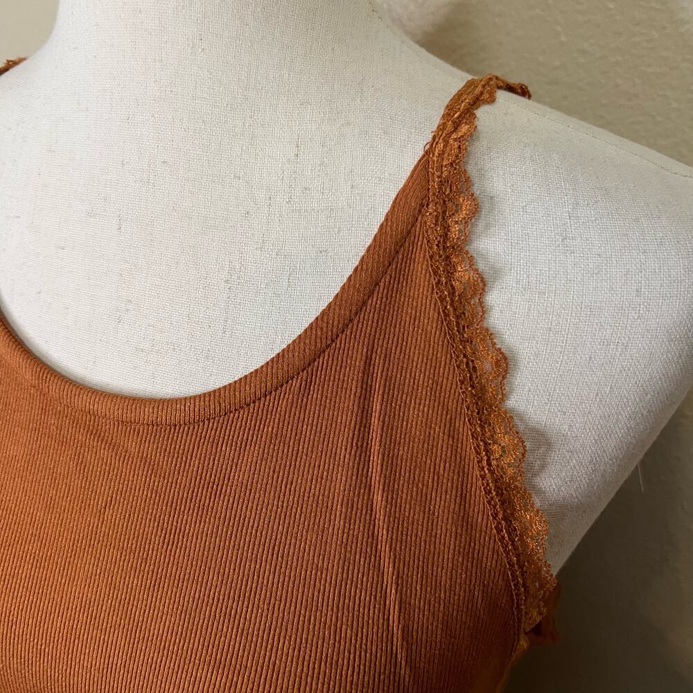 NWT Miss Me Burnt Orange Ribbed High Neck Lace Detail Tank Top Size Large